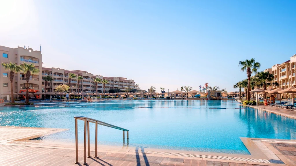 الفندق الباتروس وايت بيتش ريزورت - الغردقة